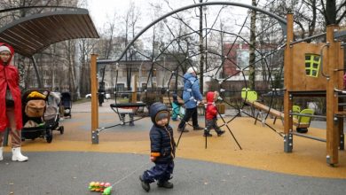 Фото - По инициативе петербуржцев в саду Серебряный Пруд построили инклюзивные детские площадки
